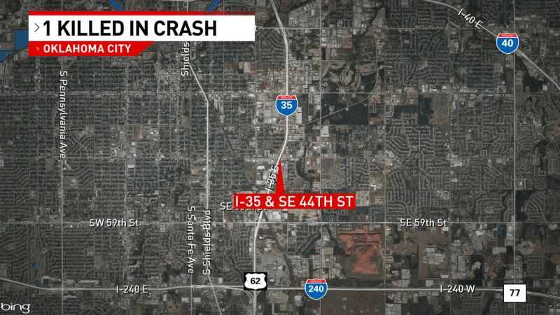 One dead in early morning crash on northbound I-35