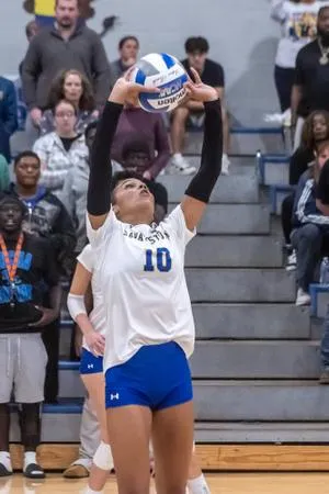 Dion Reaches 1,000 Career Assists Against No. 22 UCO