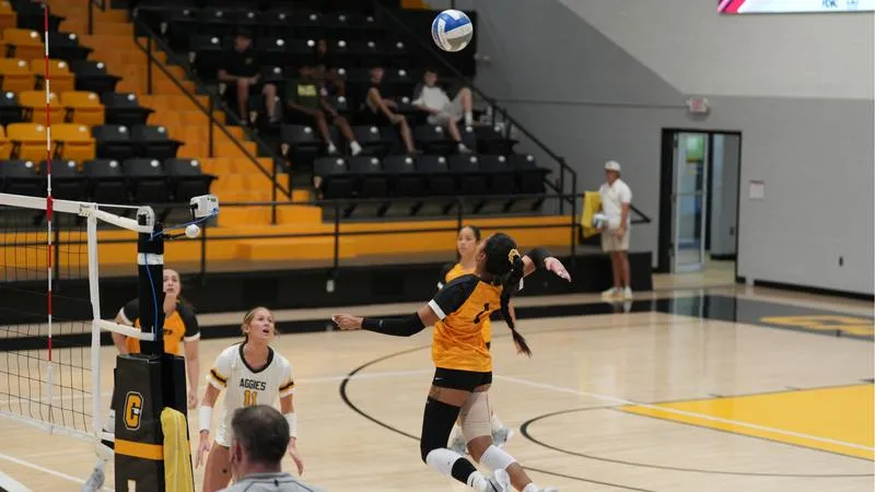 Volleyball Falls to Dallas Baptist University on Day One of Lone Star Conference Challenge