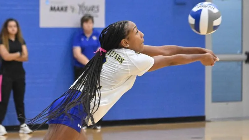 Storm Volleyball Splits Friday Action at GAC-MIAA Crossover