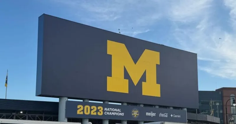 OU-Michigan live updates: Sooners, Wolverines battling in tight contest