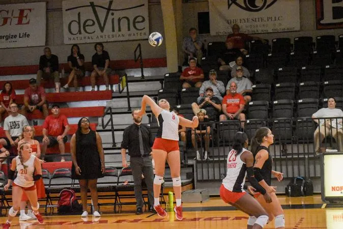 Ranger Volleyball Sweeps Hastings in Saturday Showdown