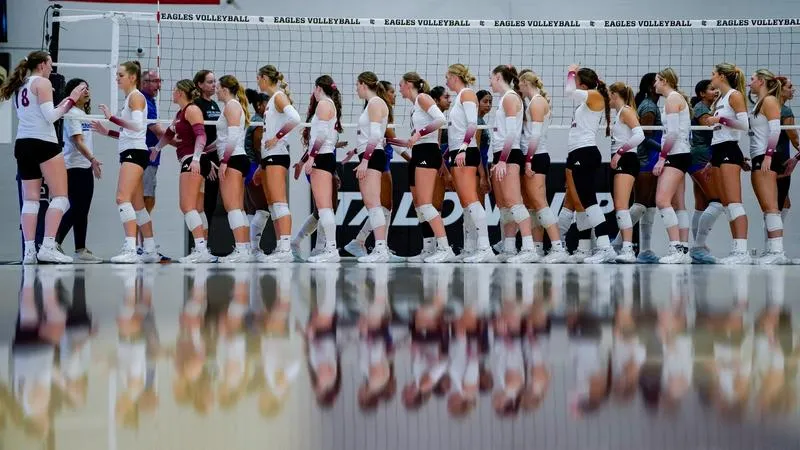 Eagles Fall to Texas A&M-Kingsville in Three Sets