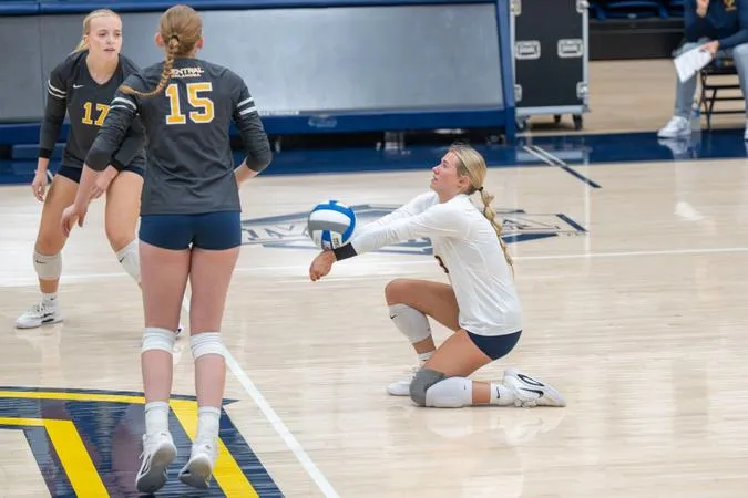 UCO Duo Earns Weekly MIAA Awards