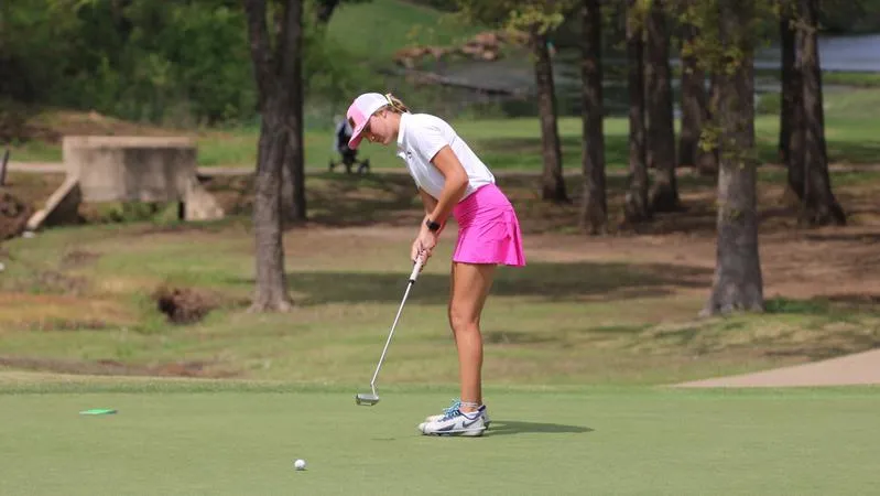 SE Ends Round One in Second at the NSU Women's Classic