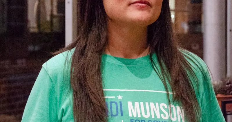 Democratic gubernatorial nominee Cyndi Munson makes campaign stop in Norman