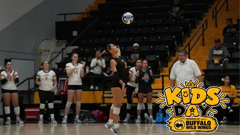 Volleyball Drops Four Set Game to UT Dallas