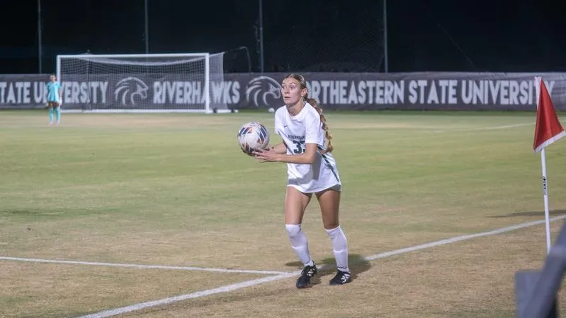 RiverHawks Shut Out by Gorillas