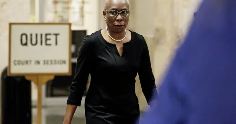State Supreme Court reprimands Tulsa District Judge Sharon Holmes