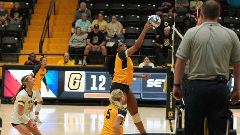 Volleyball Drops Road Match at Southwestern Oklahoma State