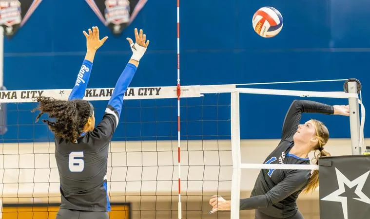Stars Get Road Win at SCU