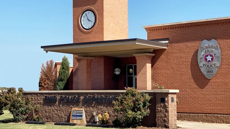 Police: Man punched, kicked Oklahoma woman walking children to school