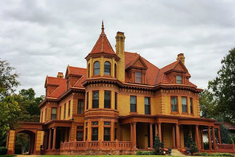 Ghost Tours & Haunted Places in Oklahoma City
