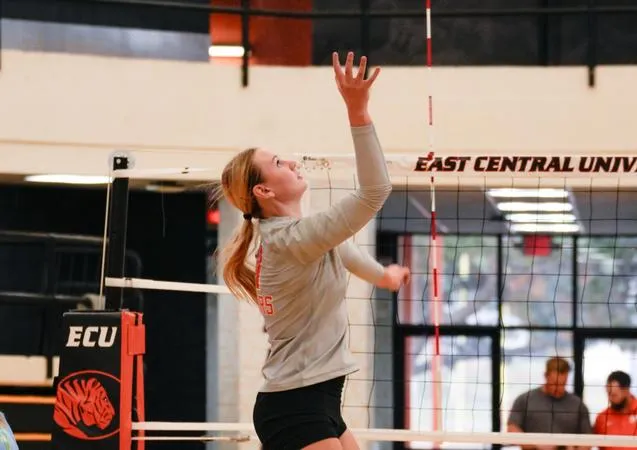 Volleyball Rolls Past UAM in Home Sweep