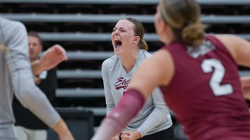 Eagles Sweep 'Chaps in The Nest