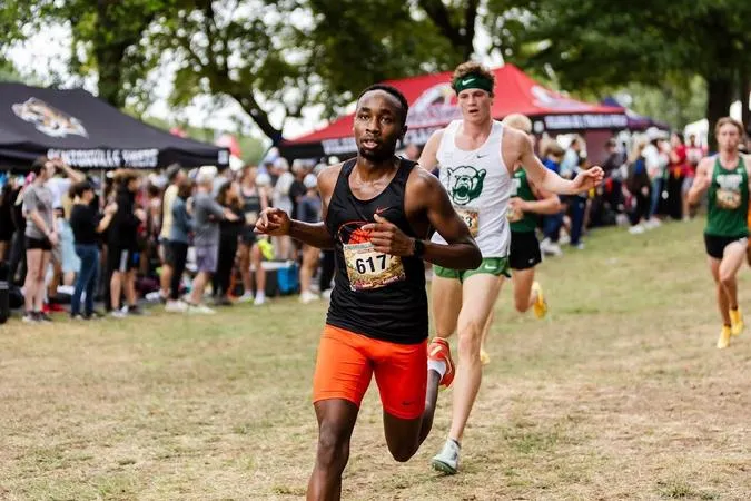 Men's Cross Country Places Fifth in Competitive Chile Pepper Festival Field