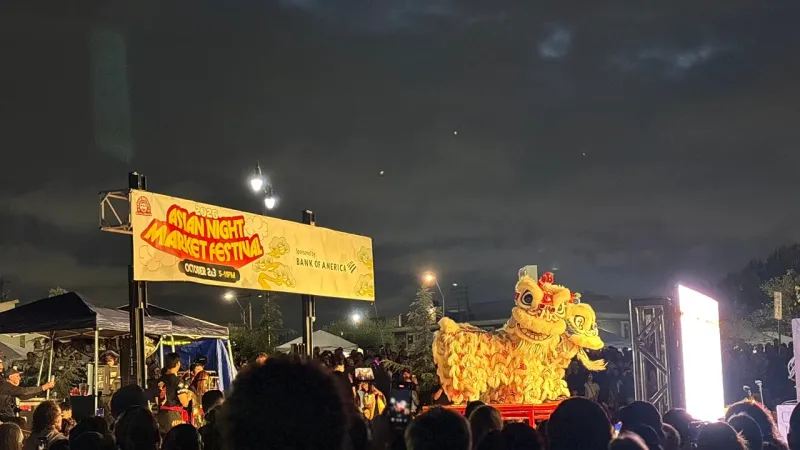 Thousands turn out to celebrate Asian District's Night Market Festival