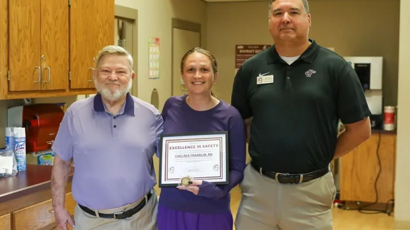 Jenks West Elementary nurse hailed as hero for helping save a man's life