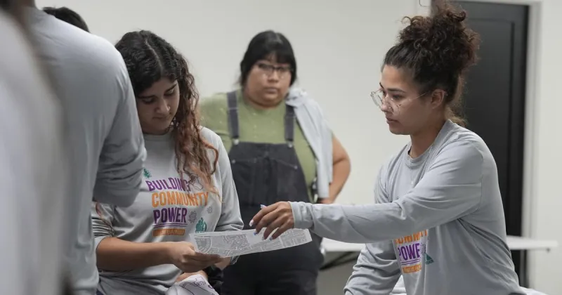 Latinos are the new swing voters in America's elections | Mary Ellen Klas