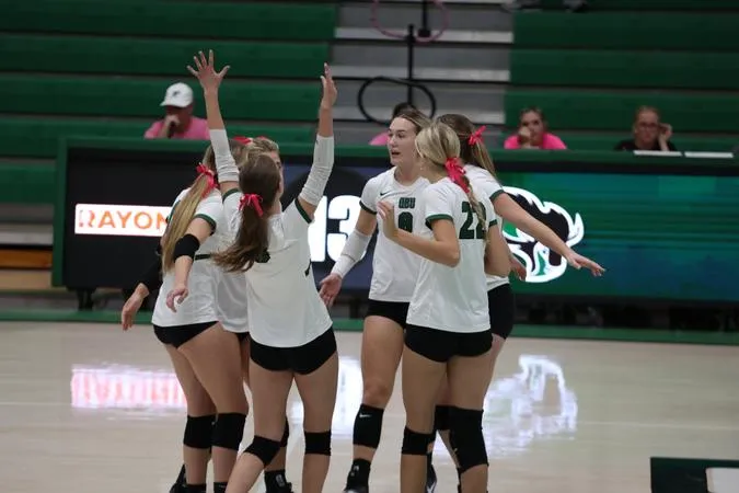 Bison Win Eighth Straight in Sweep of UAM