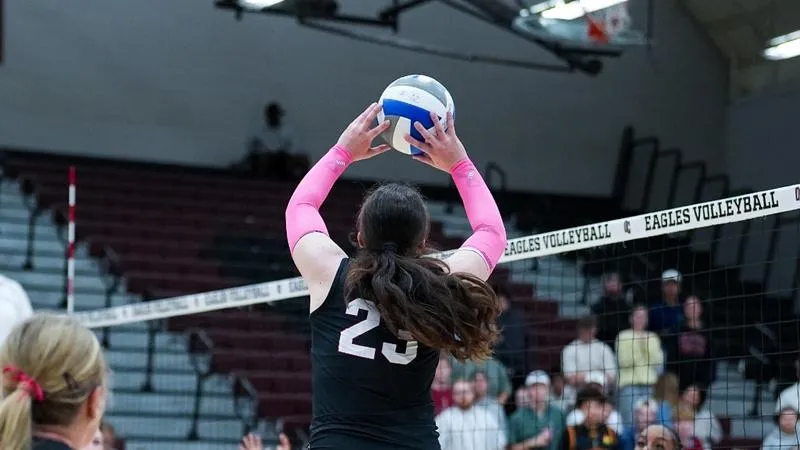 Eagles Fall in Weekend Opener