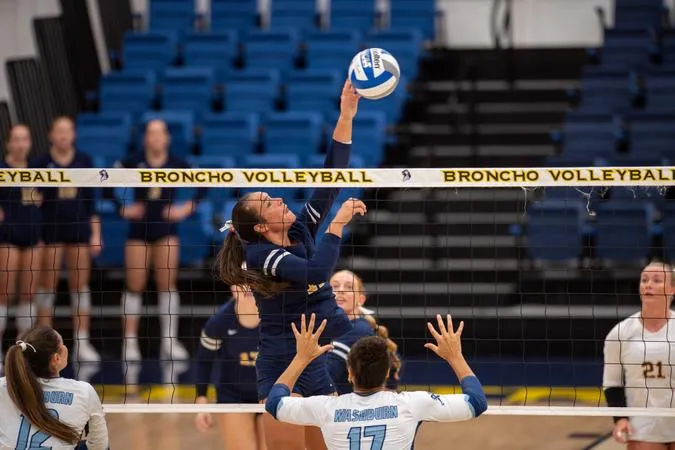 Bronchos Stun No. 13-ranked Washburn