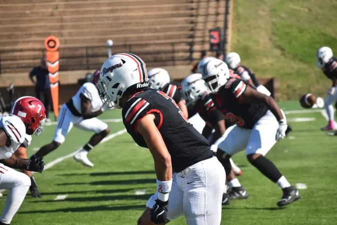Rangers Drop Homecoming Contest to Reddies