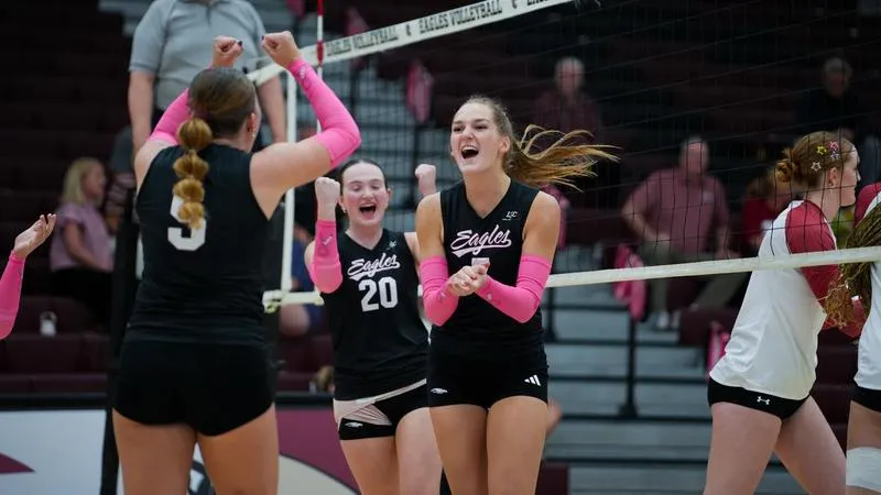 McArtor's Incredible Night, Van Meerveld's Milestone Performance Leads to Dominant Win Against Southern Nazarene