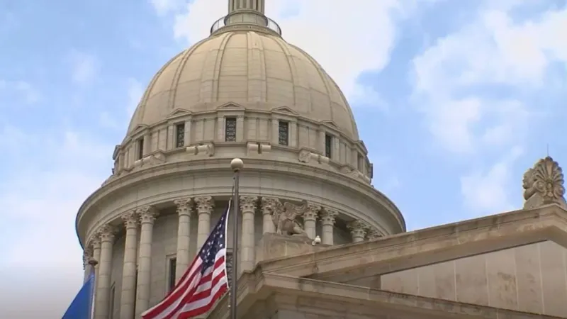 White powder in envelope causes evacuations at OK State Capitol Tuesday