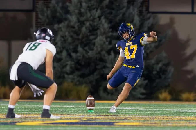 Bradley Thao Named To Fred MItchell Watchlist