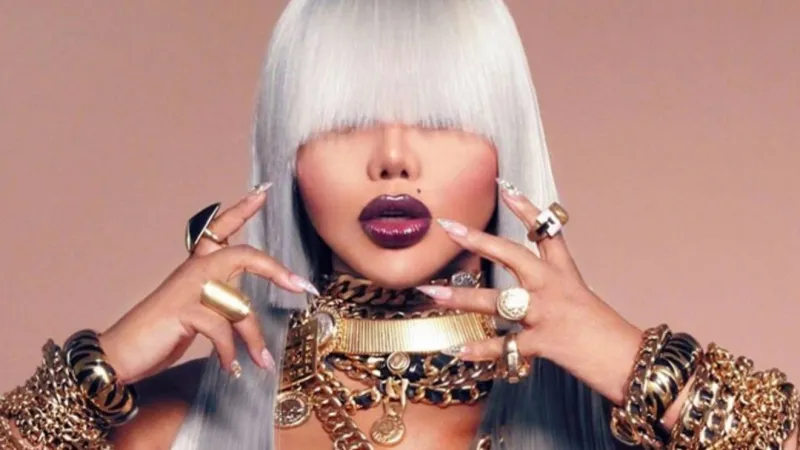Rapper Lil' Kim to perform at the Hard Rock October 17