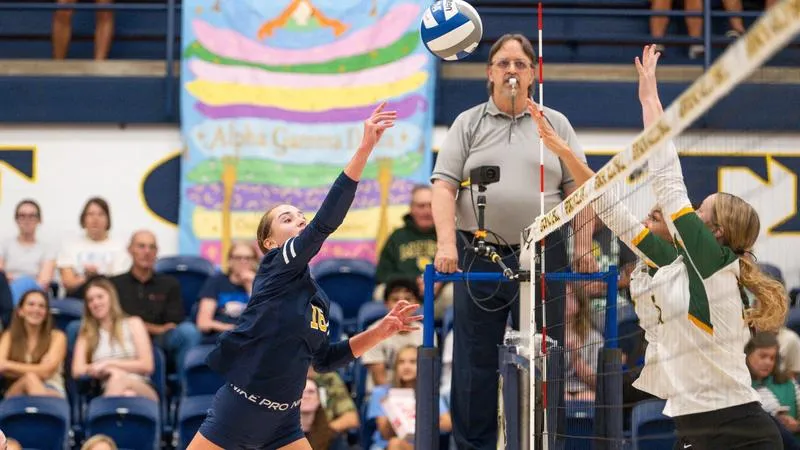 Unterweger Leads UCO Past Lions