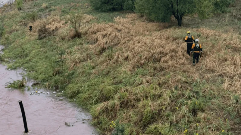 Oklahoma City firefighters end flood search after man makes it to safety