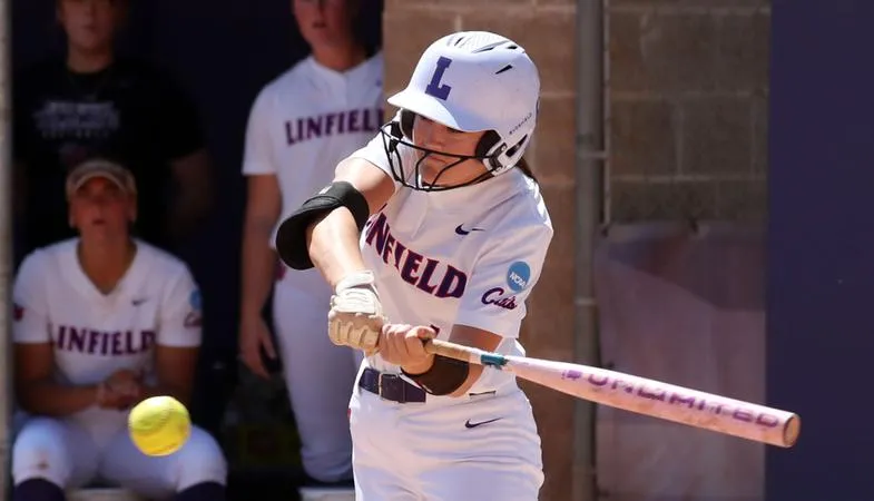'Cats run past Greyhounds 10-2 in Game 1 of McMinnville Super Regional