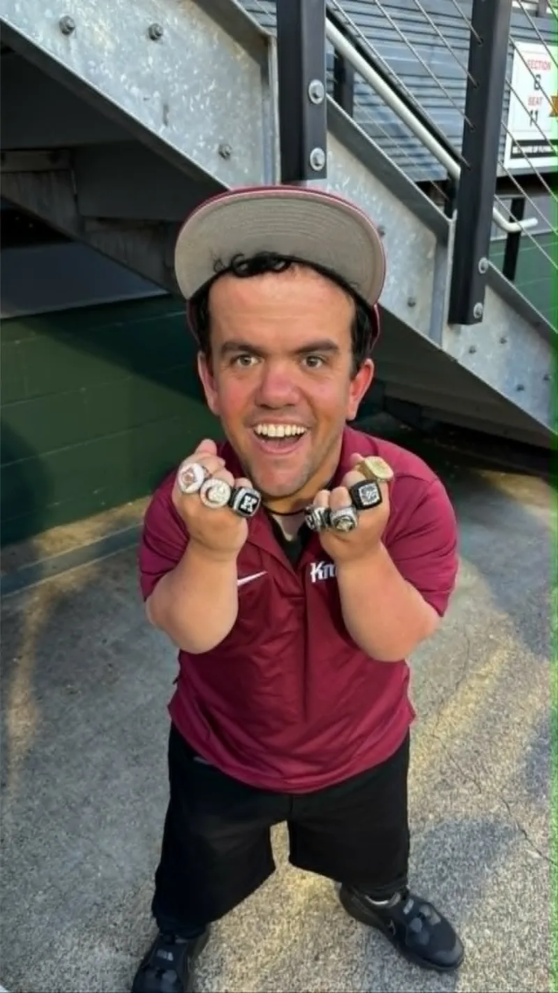 Meet Lil King, The Beloved Corvallis Knights Mascot Who Never Missed A Moment