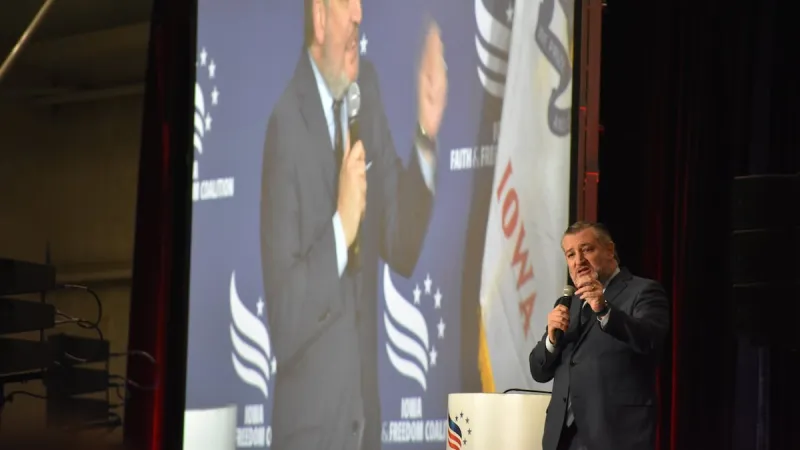 Democrats and Republicans think control of Congress runs through Iowa