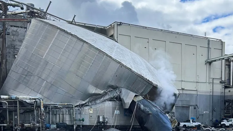 Lawmakers, families demand impartial probe after Longview mill blast