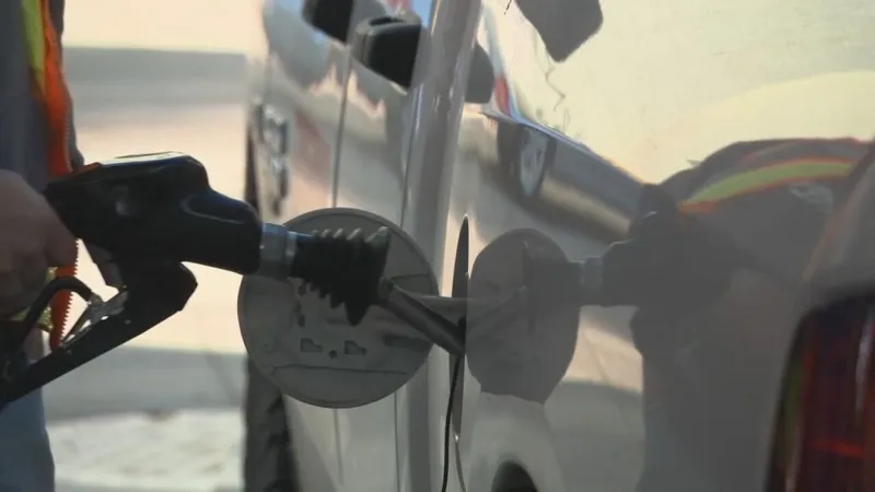 Oregon gas prices fall 5.4 cents to $5.19 a gallon
