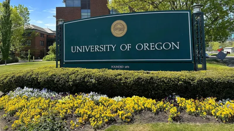Amid warnings of future cuts, University of Oregon trustees approve next year's budget