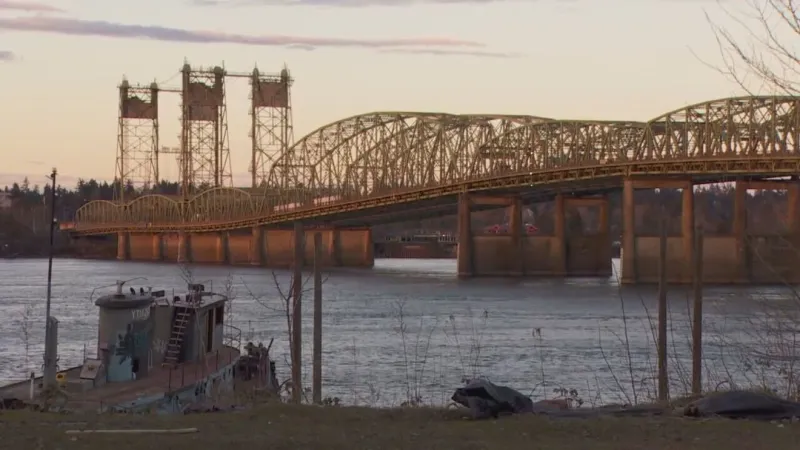 Washington, Oregon officials weigh toll discounts, exemptions for Interstate Bridge projec