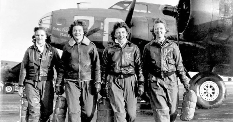 Ready for takeoff? Ontario aviation open house offers free flights, WWII tribute