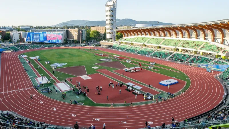 UO issues bomb threat alert, orders evacuation of Hayward Field