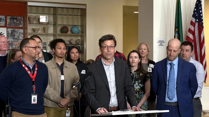 Washington governor announces proposal to ban cellphones in public schools