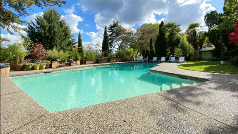 Hot weekend drives demand for pool rentals in Portland as residents look to beat heat