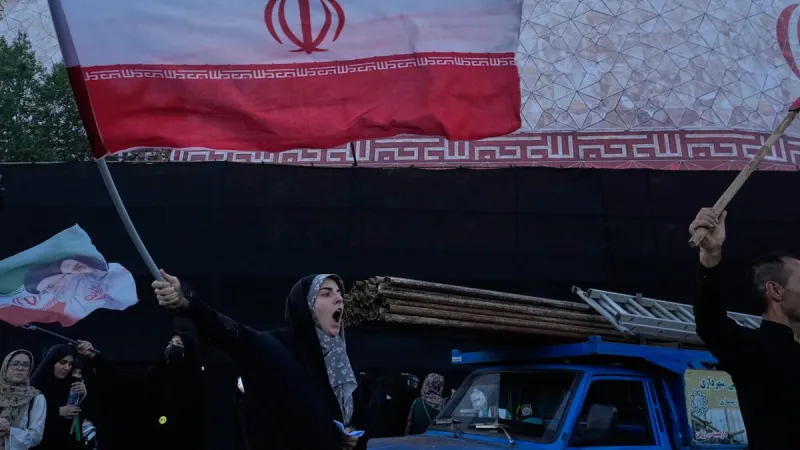 Iran and US reach an initial deal to end the war and open the Strait of Hormuz but challenges remain