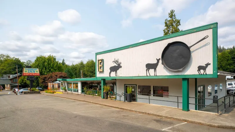 This Historic Sunset Highway Restaurant Has Been Feeding Oregon Coast Travelers Since 1939