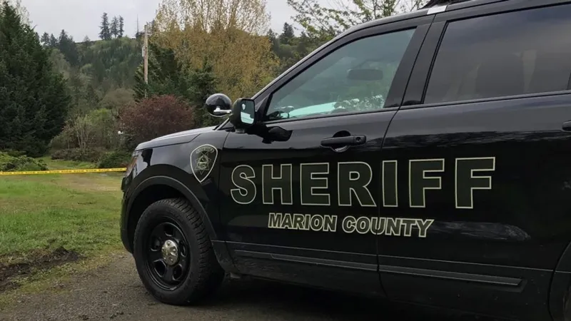 Two killed in head-on crash on Marion Road SE; victims include 16-year-old girl