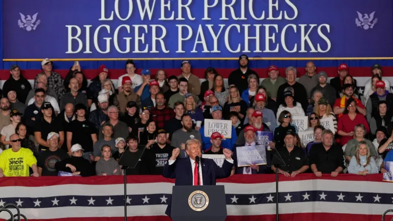 Poll: Most Americans have the summer blues about Trump and the economy