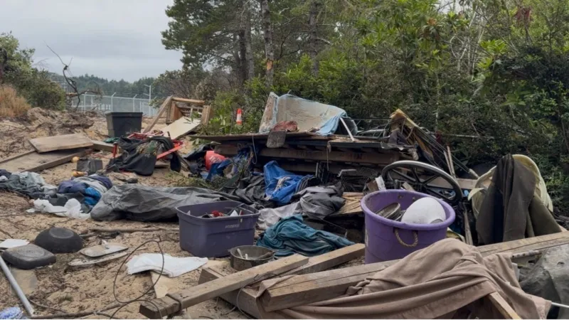 Volunteers in Lakeside haul 10,000 pounds of trash from camp on Forest Service land