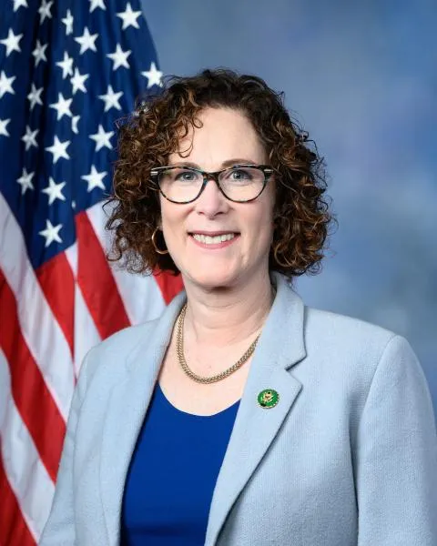 HOYLE'S OFFICE RECEIVES "BEST DC CONSTITUENT EXPERIENCE AWARD"